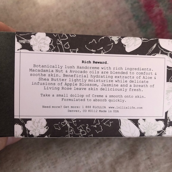 Lollia by Margot elena 4oz Shea butter handcreme in classic petal - Picture 6 of 8